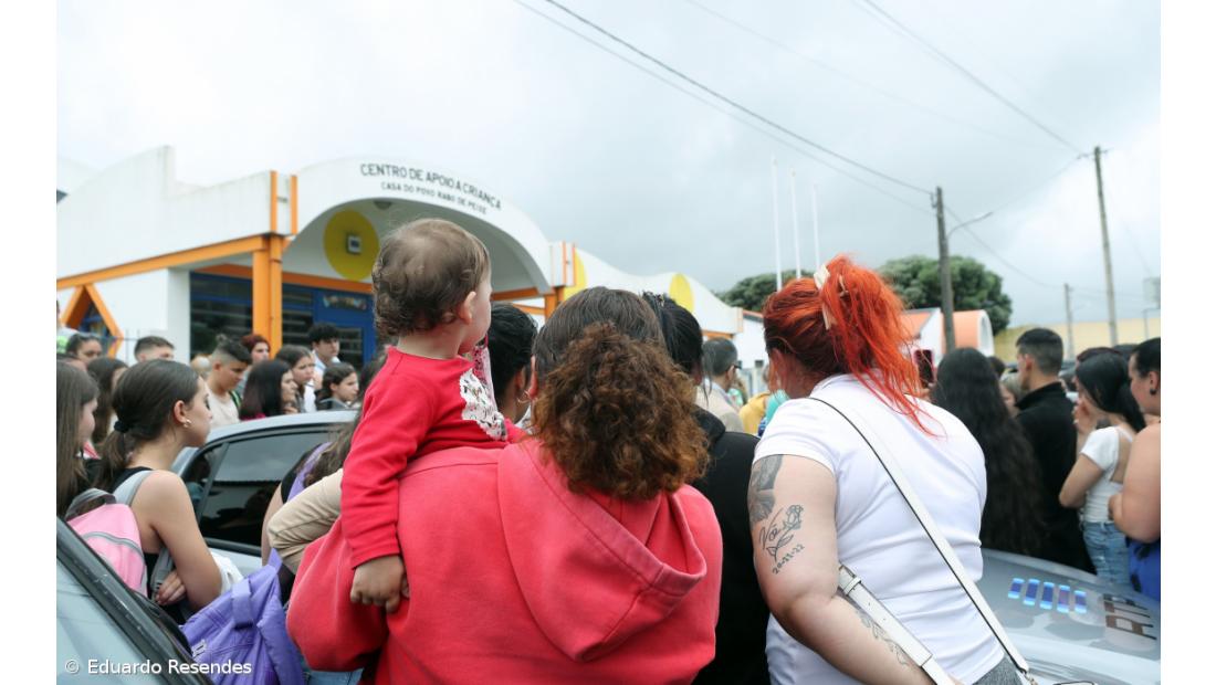 Mais de uma centena pediu justiça face a maus tratos a bebés em Rabo de Peixe – Imagem 3
