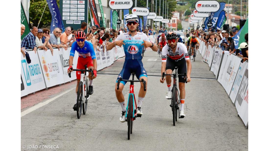 João Medeiros “bisa” e ganha ao sprint etapa em Águeda 