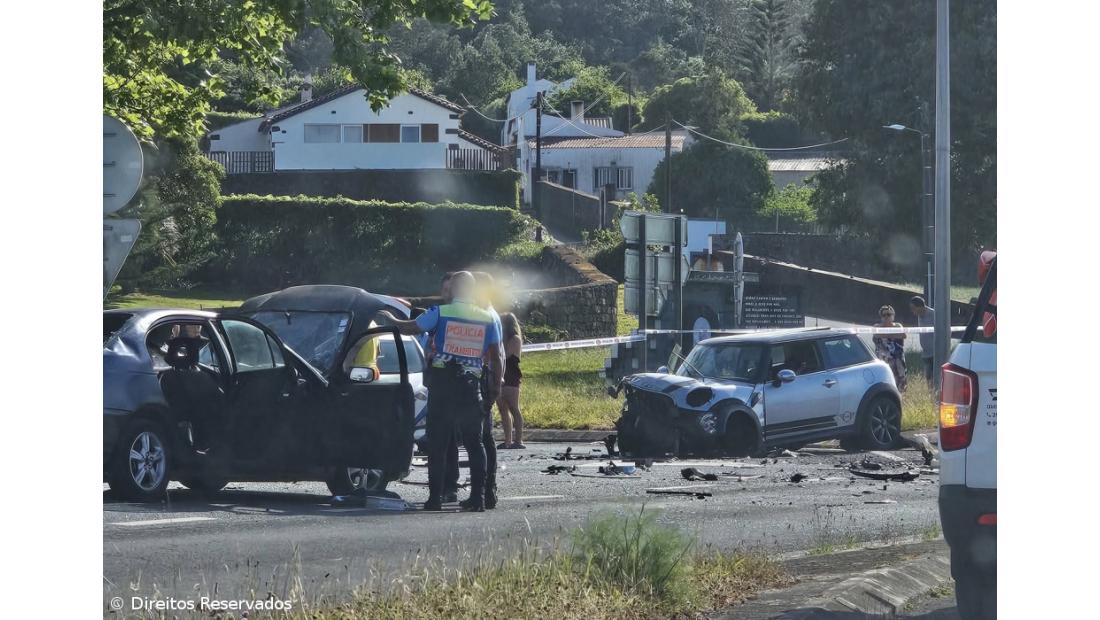 Acidente em Rabo de Peixe provoca um morto e um ferido grave