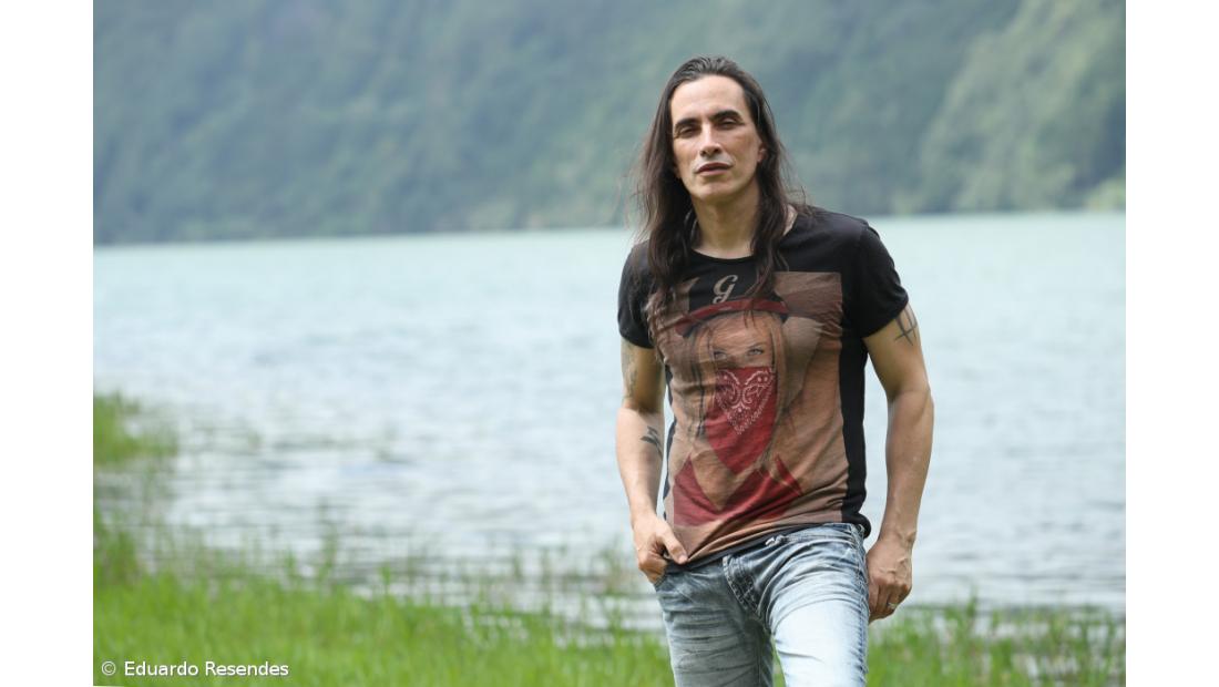 Petição quer dar nome de Nuno Bettencourt ao aeroporto das Lajes
