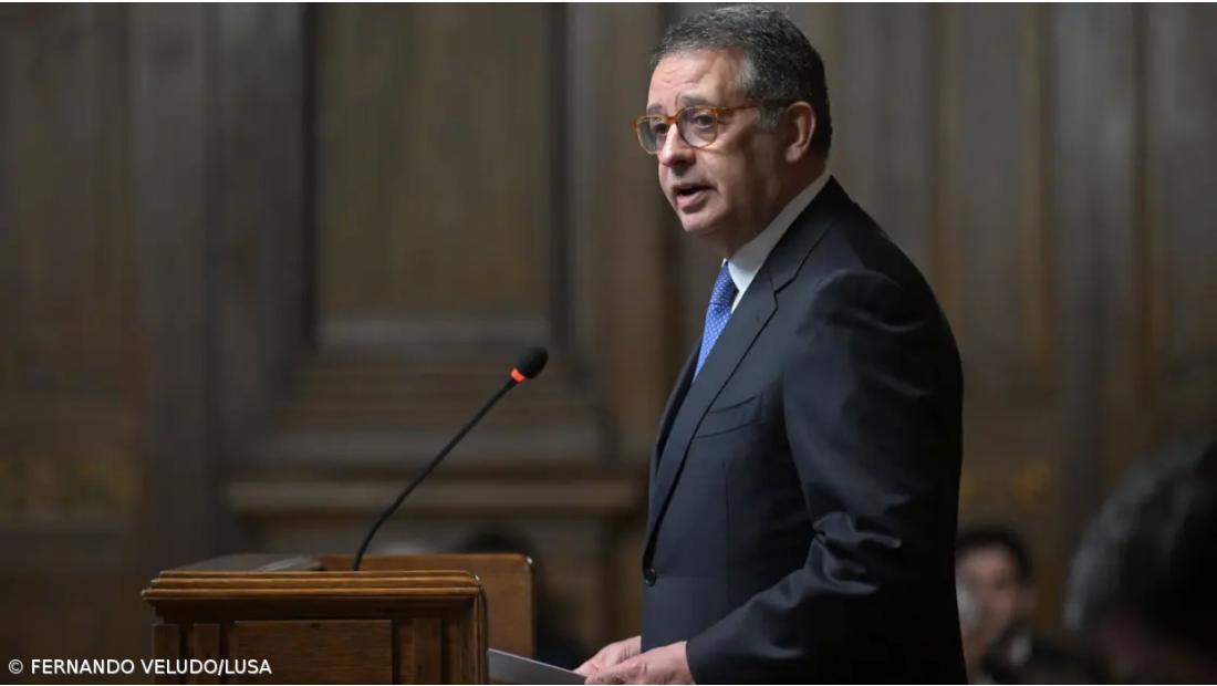 Seguro defende que país deve “continuar a cooperar” com os EUA