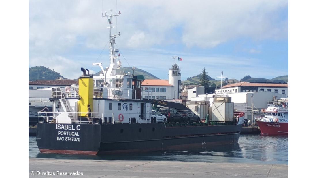 Empresa admite reduzir viagens para Vila do Porto