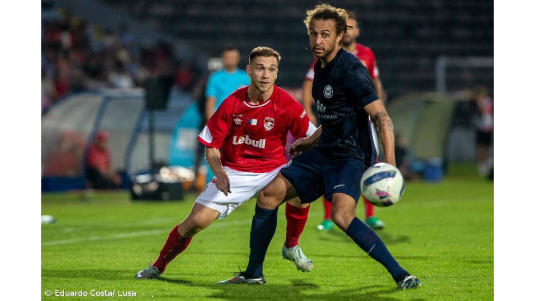 LCE: Santa Clara empata com Larne e confirma apuramento para o play-off