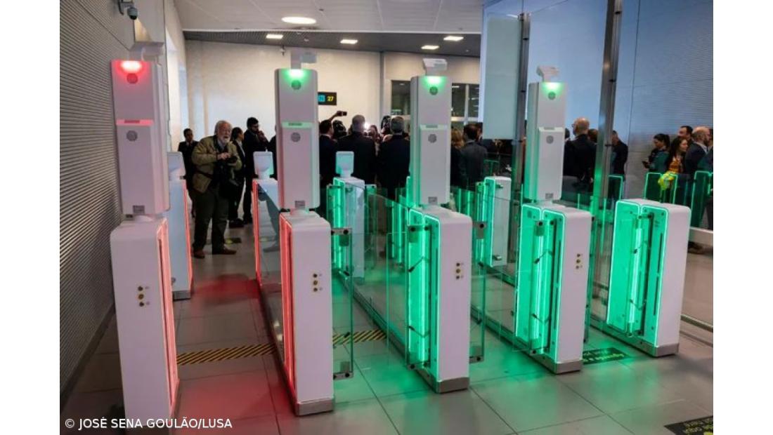 Países da UE iniciam no domingo novo sistema de controlo eletrónico de passaportes