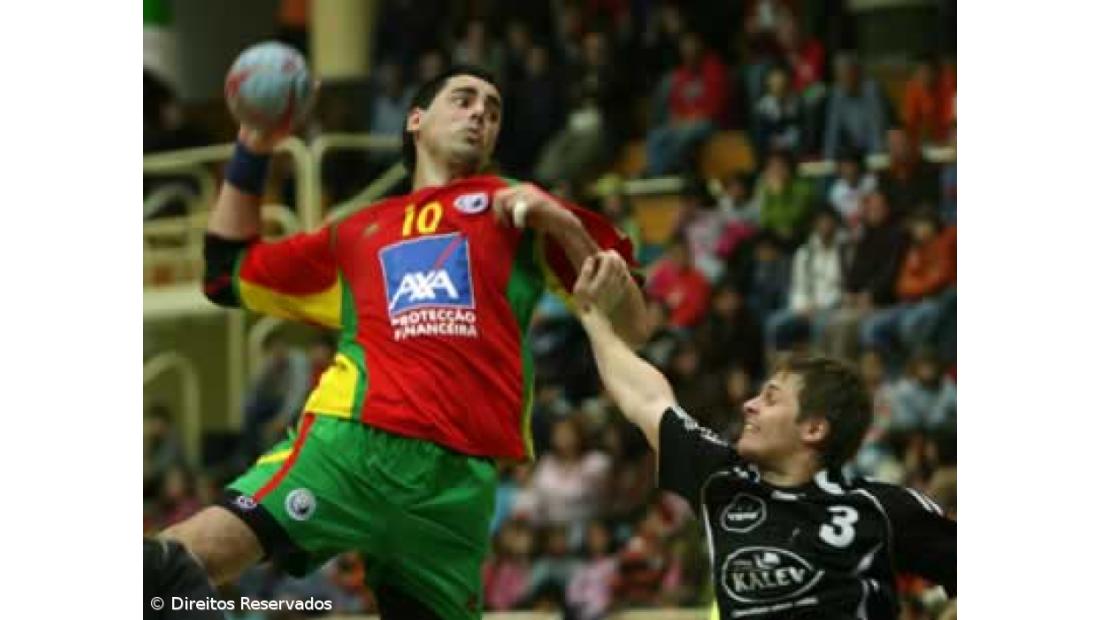 Portugal perde com checos e compromete fase final