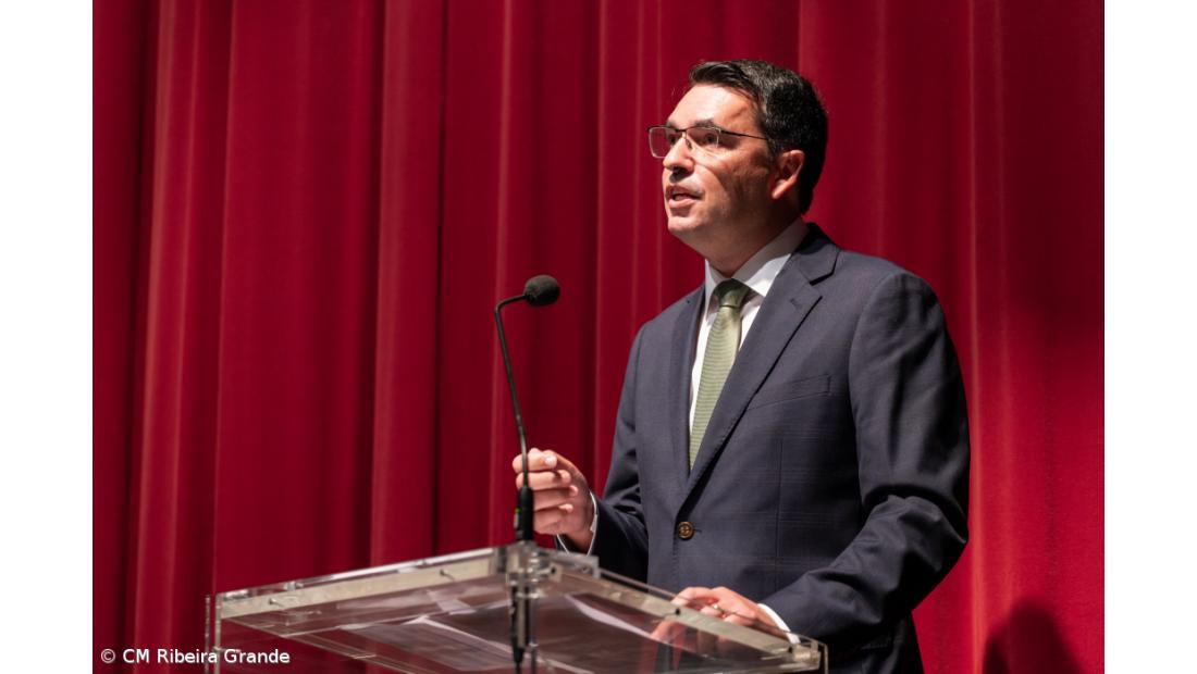 Ribeira Grande aprova orçamento de 2026 com prioridade para habitação