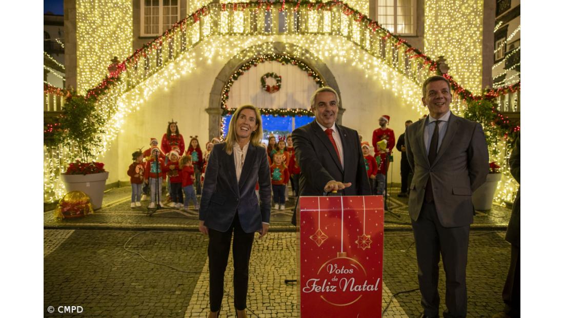 Ponta Delgada inaugura iluminação de Natal com investimento para reforçar turismo no inverno