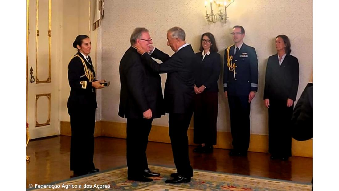 Marcelo Rebelo de Sousa condecora Jorge Rita com a Ordem do Mérito Empresarial