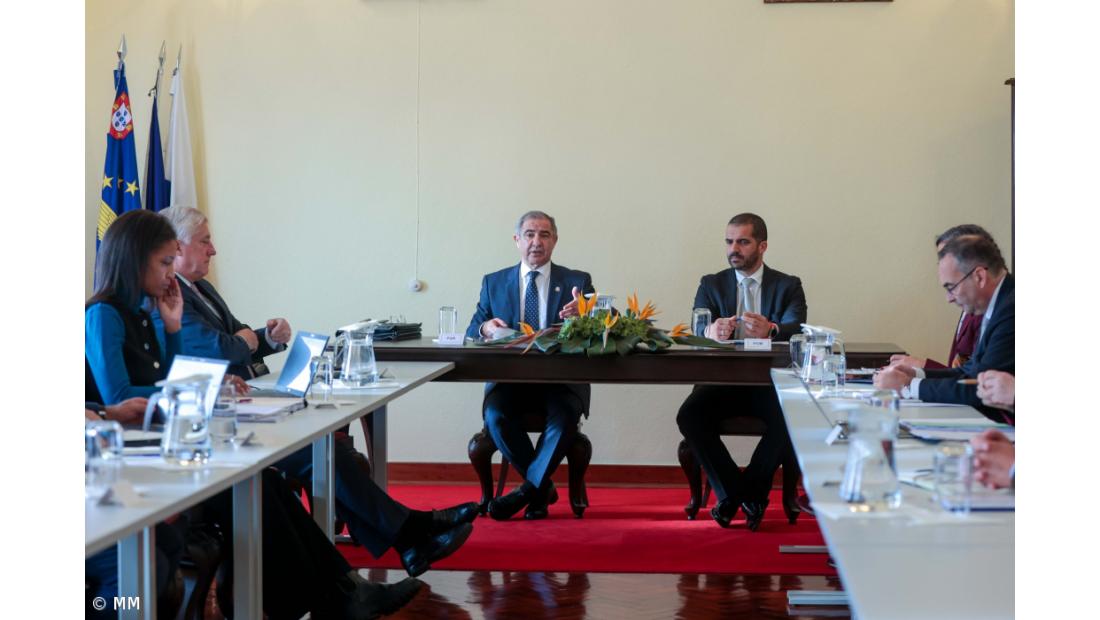 Lajes das Flores pede atenção para ilha que pela distância tem “fator negativo”