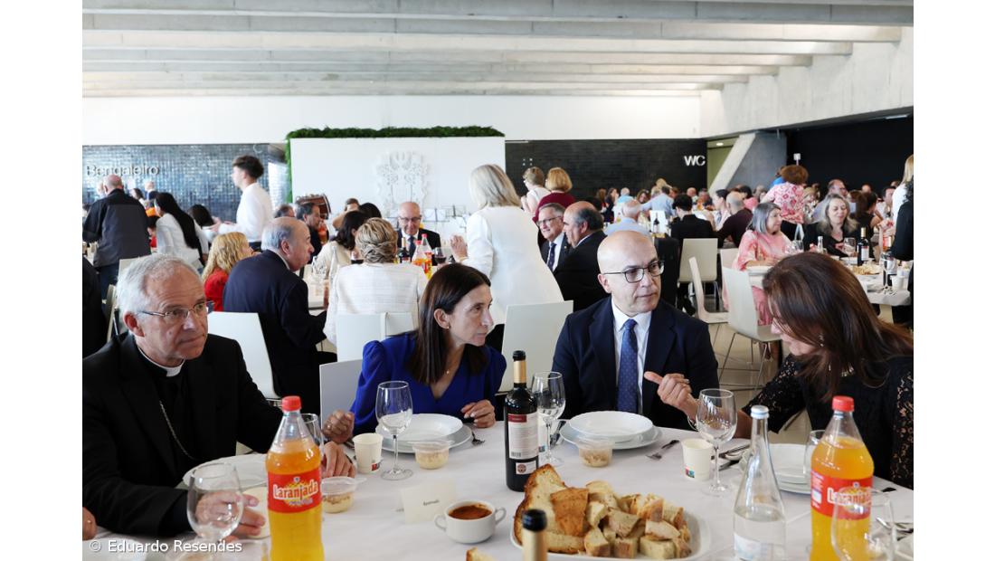 União à mesa com Sopas do Espírito Santo  – Imagem 12