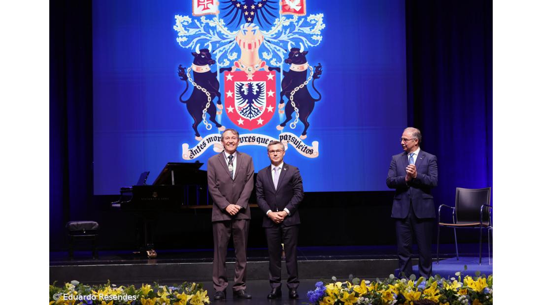 Personalidades e instituições distinguidas com as insígnias honoríficas açorianas – Imagem 3
