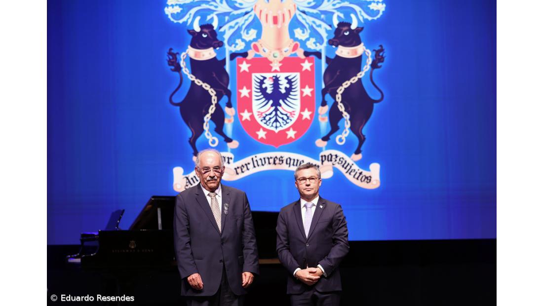 Personalidades e instituições distinguidas com as insígnias honoríficas açorianas – Imagem 5