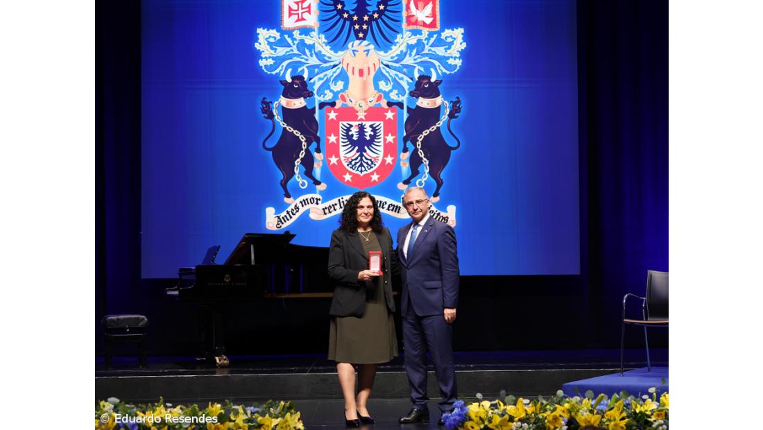 Personalidades e instituições distinguidas com as insígnias honoríficas açorianas – Imagem 9