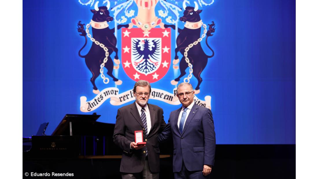 Personalidades e instituições distinguidas com as insígnias honoríficas açorianas – Imagem 13