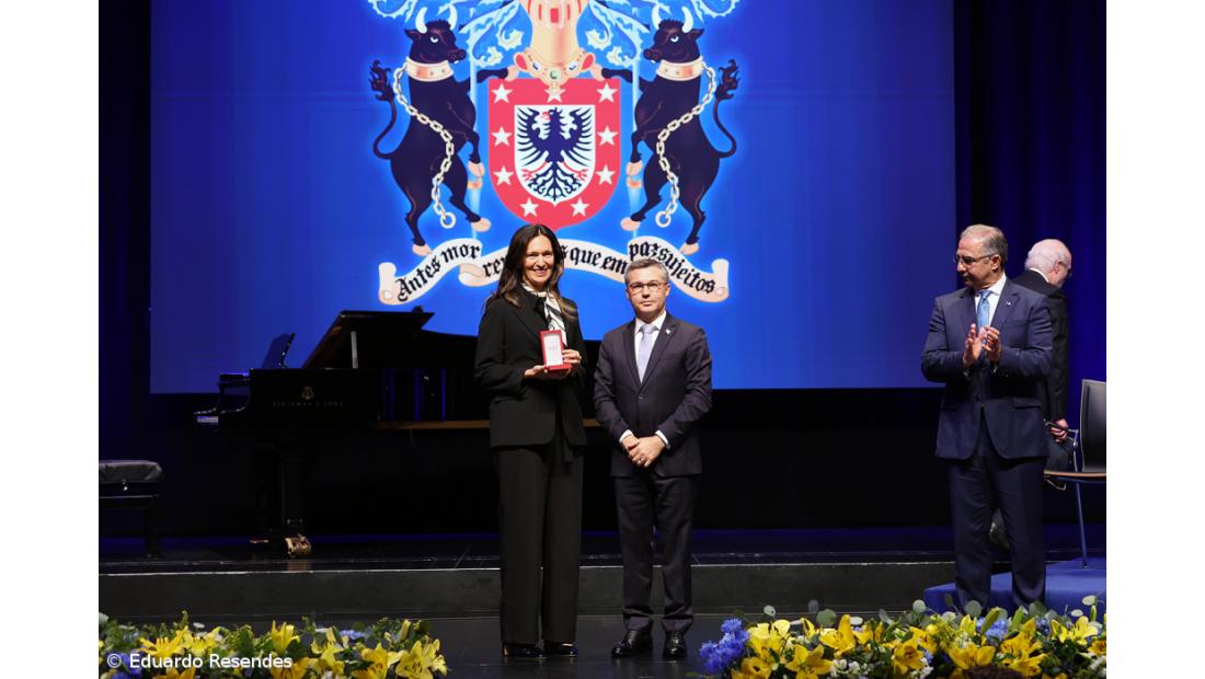 Personalidades e instituições distinguidas com as insígnias honoríficas açorianas – Imagem 14