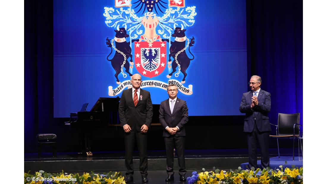 Personalidades e instituições distinguidas com as insígnias honoríficas açorianas – Imagem 17