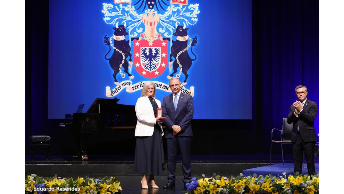 Personalidades e instituições distinguidas com as insígnias honoríficas açorianas – Imagem 20