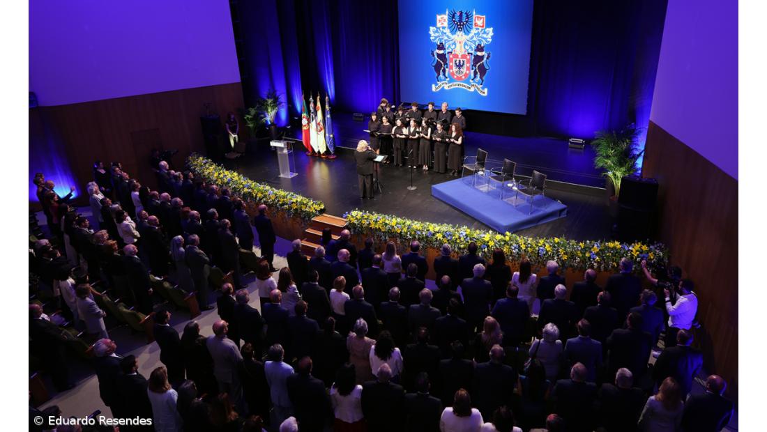 Personalidades e instituições distinguidas com as insígnias honoríficas açorianas – Imagem 21