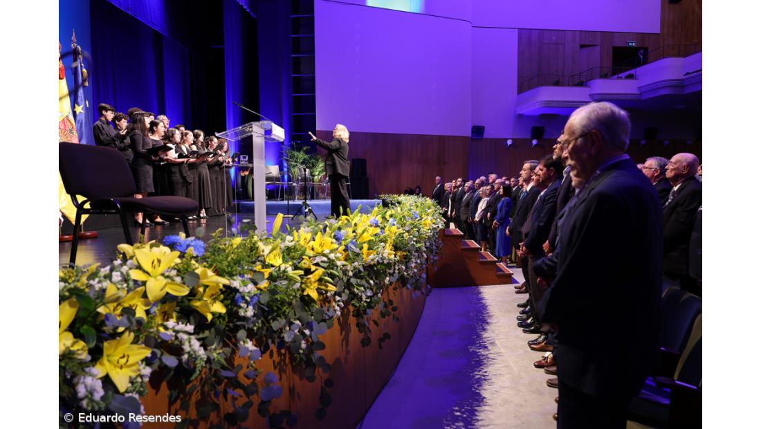 Personalidades e instituições distinguidas com as insígnias honoríficas açorianas – Imagem 23