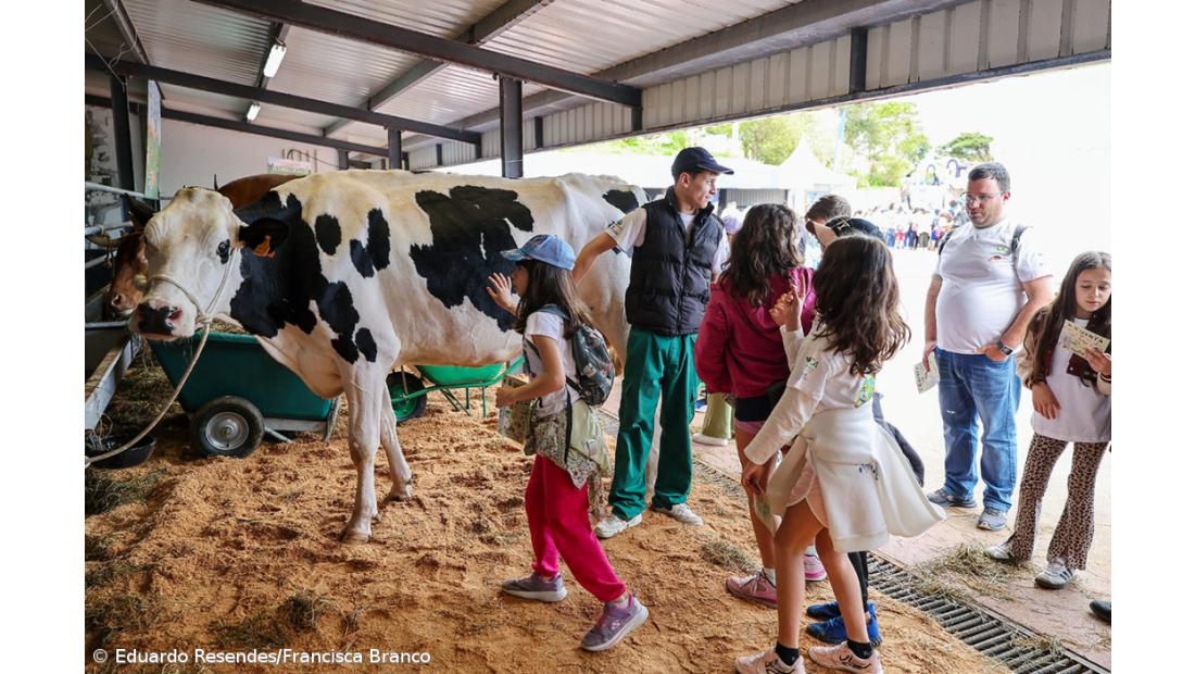Milhares de crianças invadiram a Feira Agrícola (Com fotos) – Imagem 17
