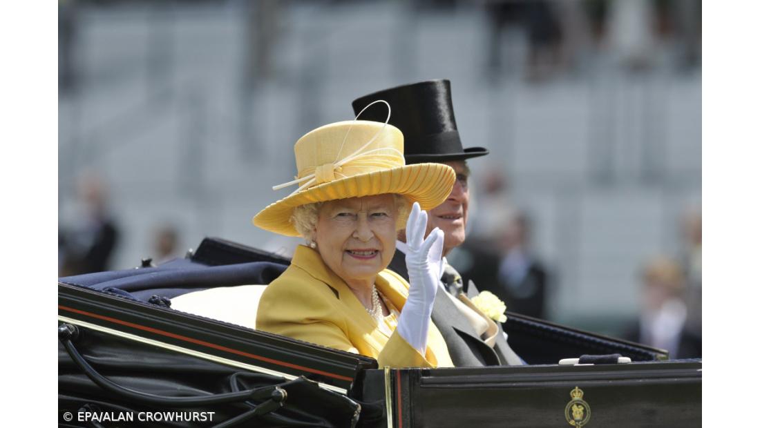 Rainha Isabel II e marido recebem primeira dose da vacina