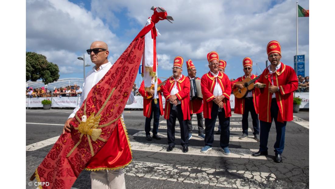 Ponta Delgada volta a encher-se para celebrar o Divino Espírito Santo – Imagem 6