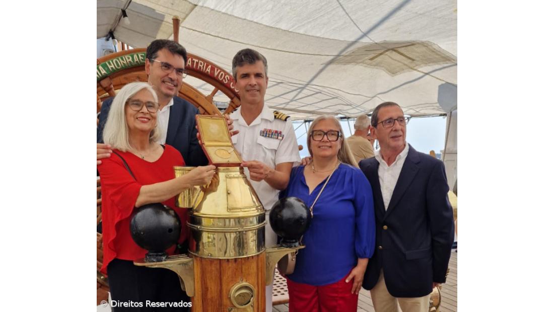 Medalha de Craig Mello a bordo do navio-escola Sagres – Imagem 5