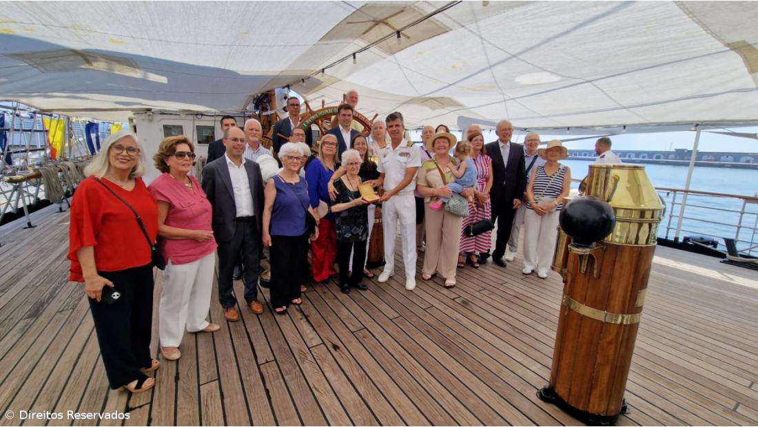 Medalha de Craig Mello a bordo do navio-escola Sagres – Imagem 2