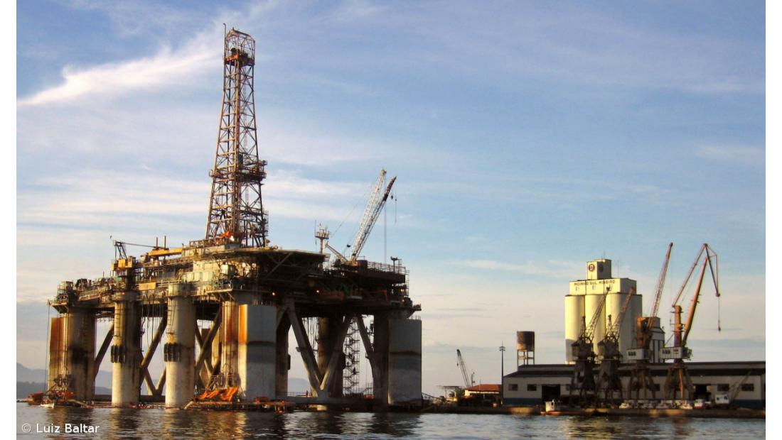  OPEP revê em forte baixa crescimento da procura