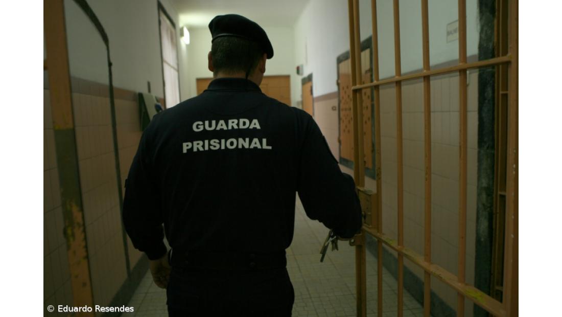 Ministra diz que necessidade de guardas prisionais nos Açores está a ser avaliada 