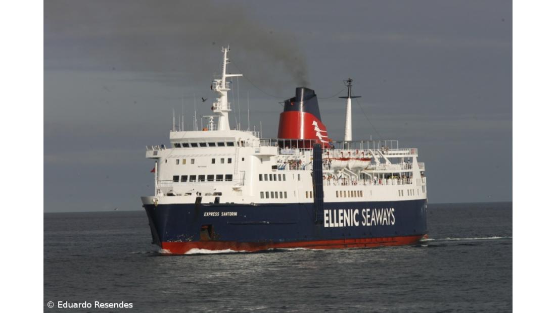 Viagens marítimas entre ilhas com menos passageiros 