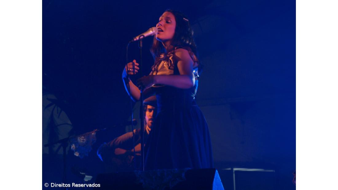 Deolinda vão editar "Parva que sou"