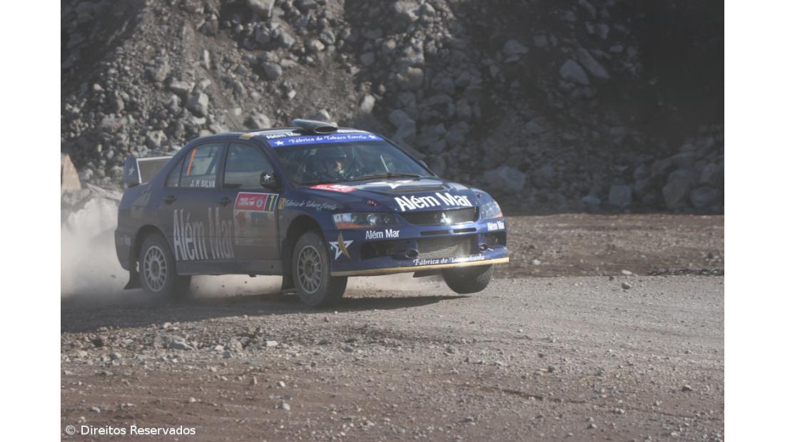 Peres sagra-se tri-campeão de ralis dos Açores