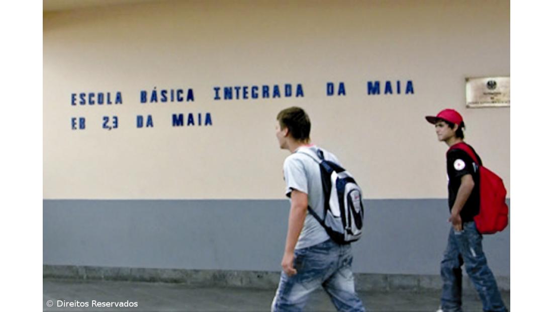 Alunos da escola da Maia lançam livro 'Salada é Saúde'
