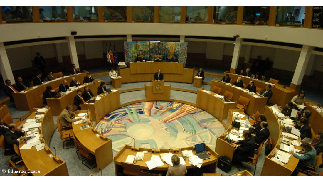 Assembleia aprova Orçamento com abstenção do PP e do PCP
