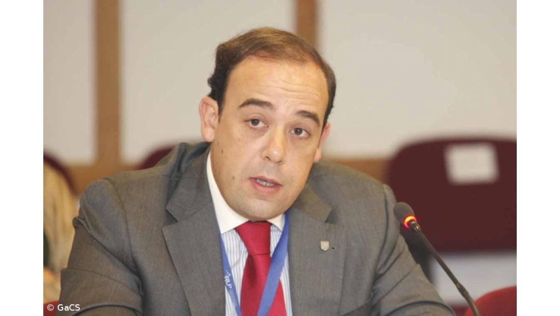 PS/A quer ouvir Seguro e Assis antes de decidir quem apoiam