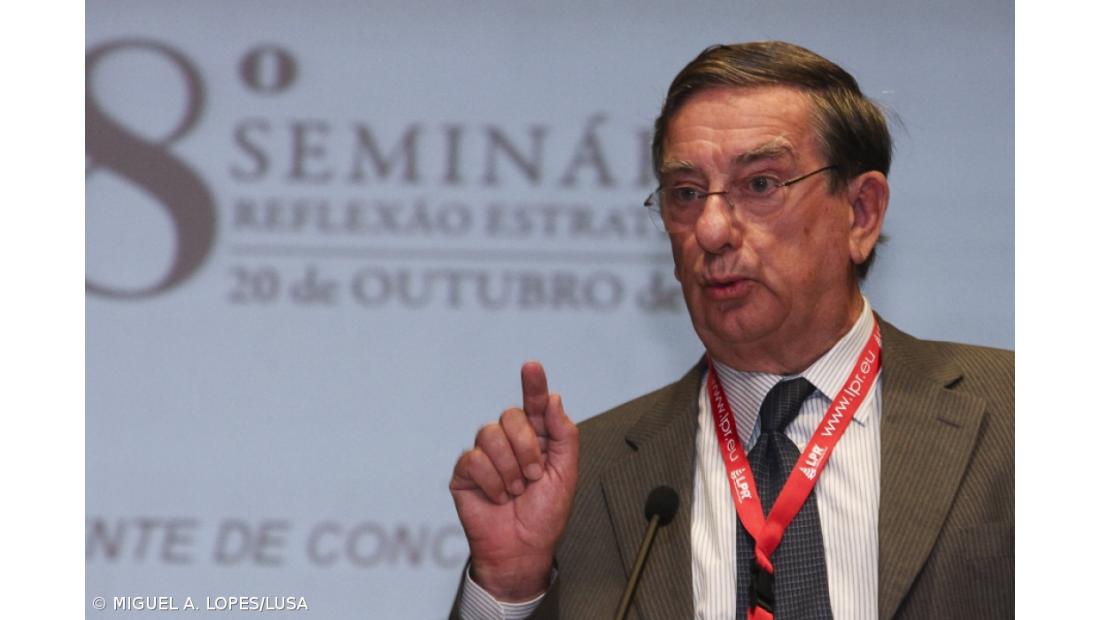 Aumento salarial no próximo ano requer "muita contenção"