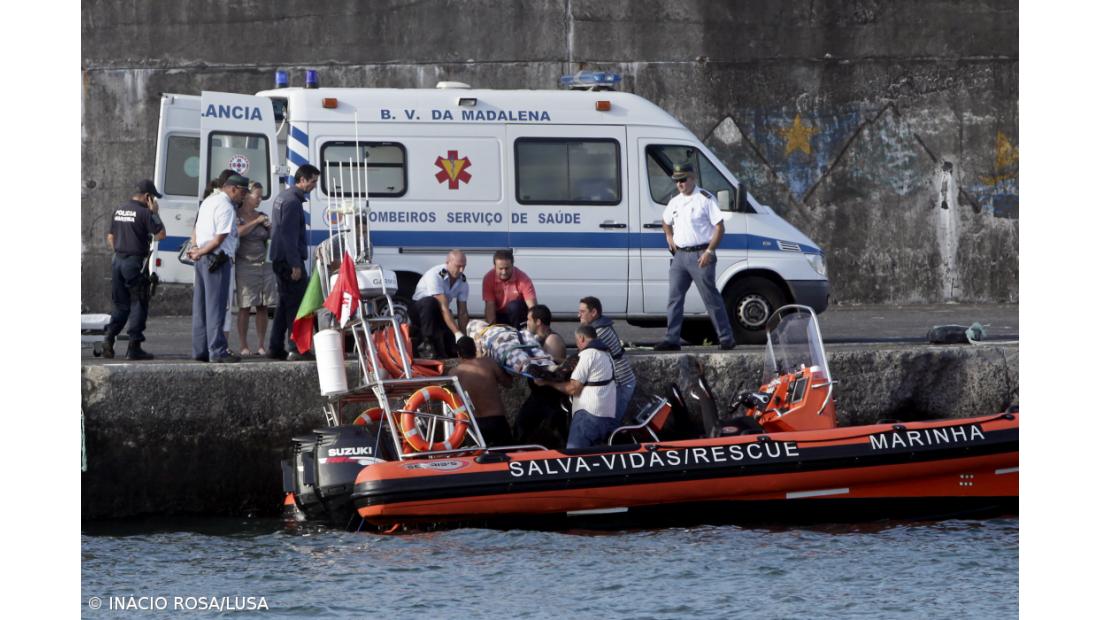 Turista morre após ter sido colhido por onda