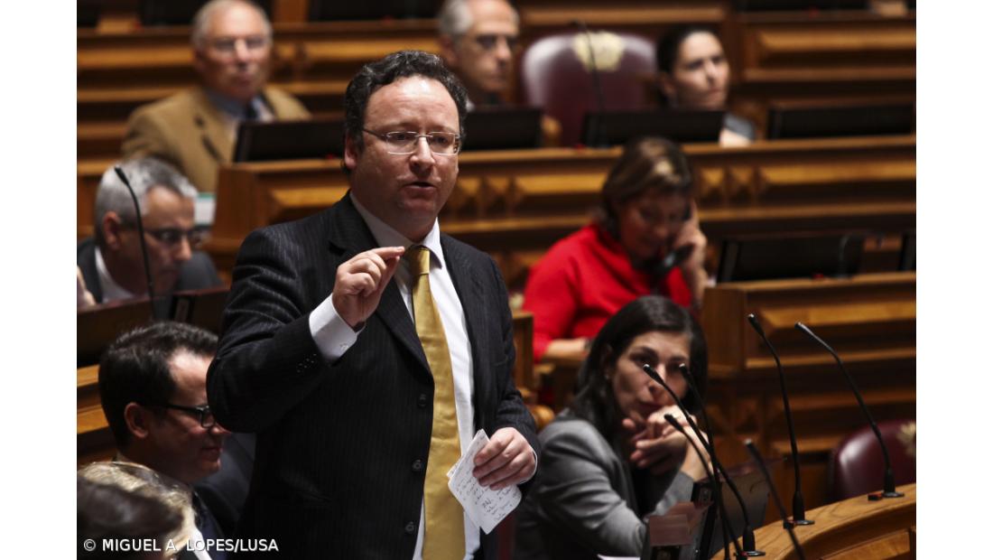 Assis contra "dirigentes que são responsáveis pelo pior do PS”