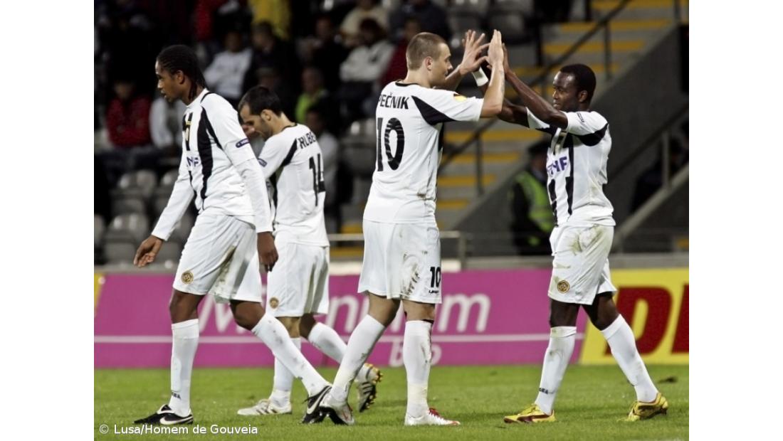 Nacional desperdiça 3-0 e consente empte ao Vitória de Setúbal