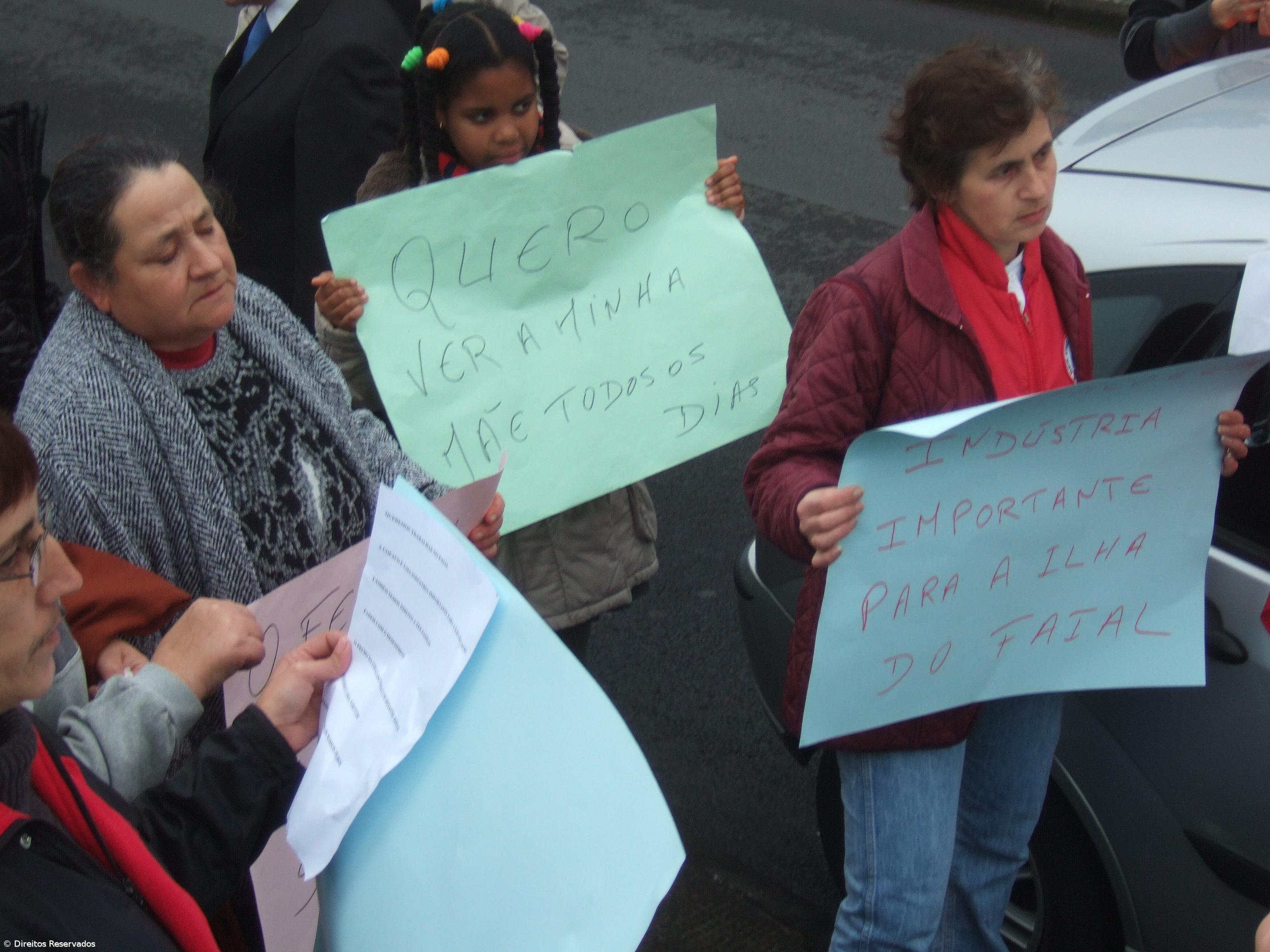 Governo promete apoios sociais a trabalhadoras da Cofaco – Imagem 1