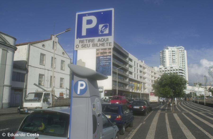 Ponta Delgada com parquímetros gratuitos ao sábado – Imagem 1