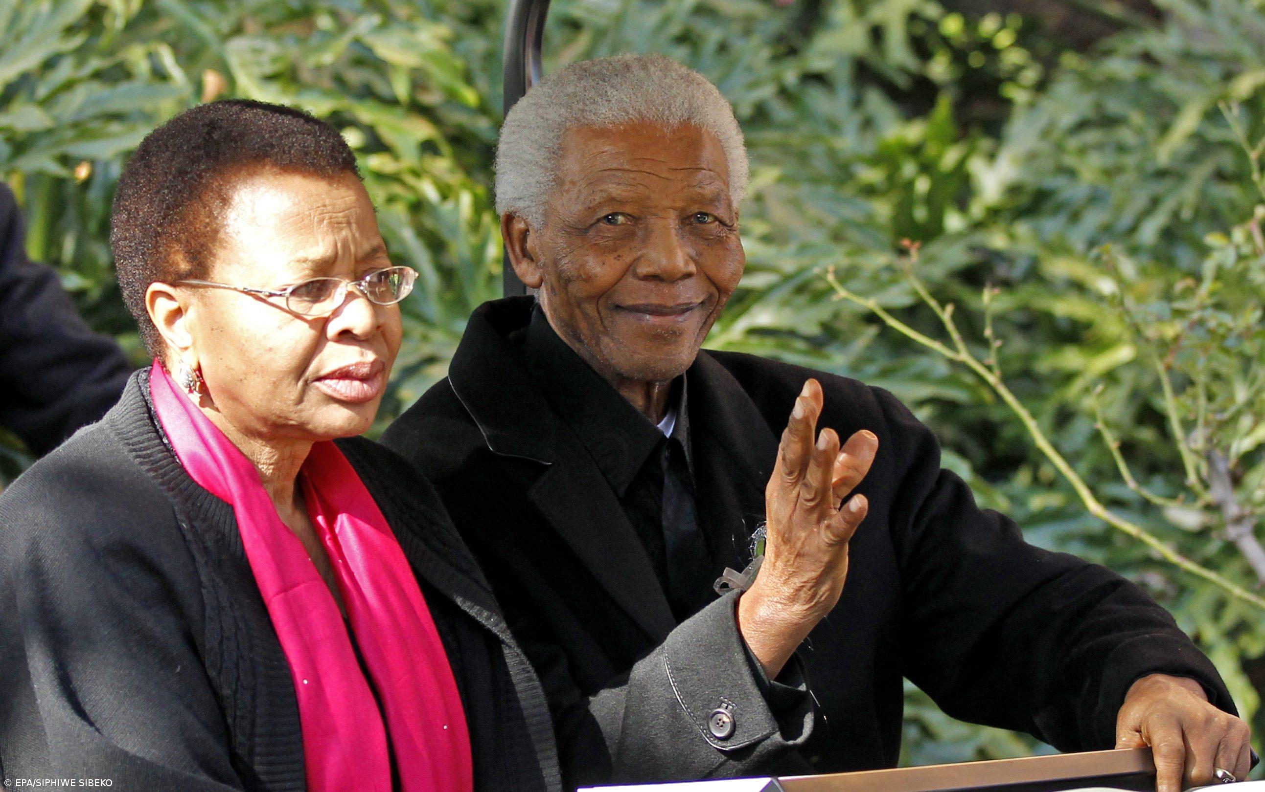 Nelson Mandela continua em estado crítico, diz Presidente sul-africano – Imagem 1