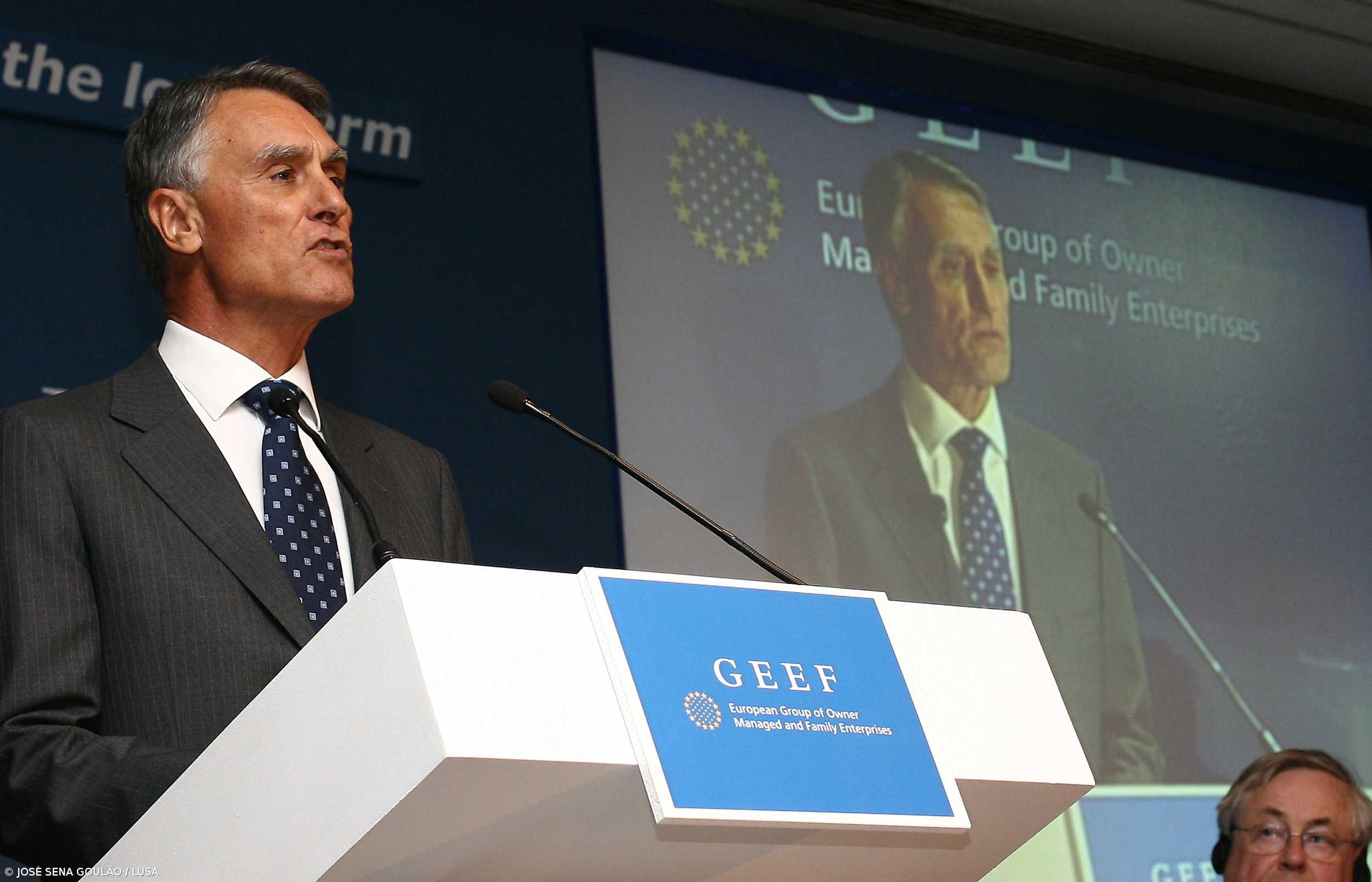 Cavaco alerta para resultado socialmente insuportável do saneamento contas públicas sem recuperação económica  – Imagem 1