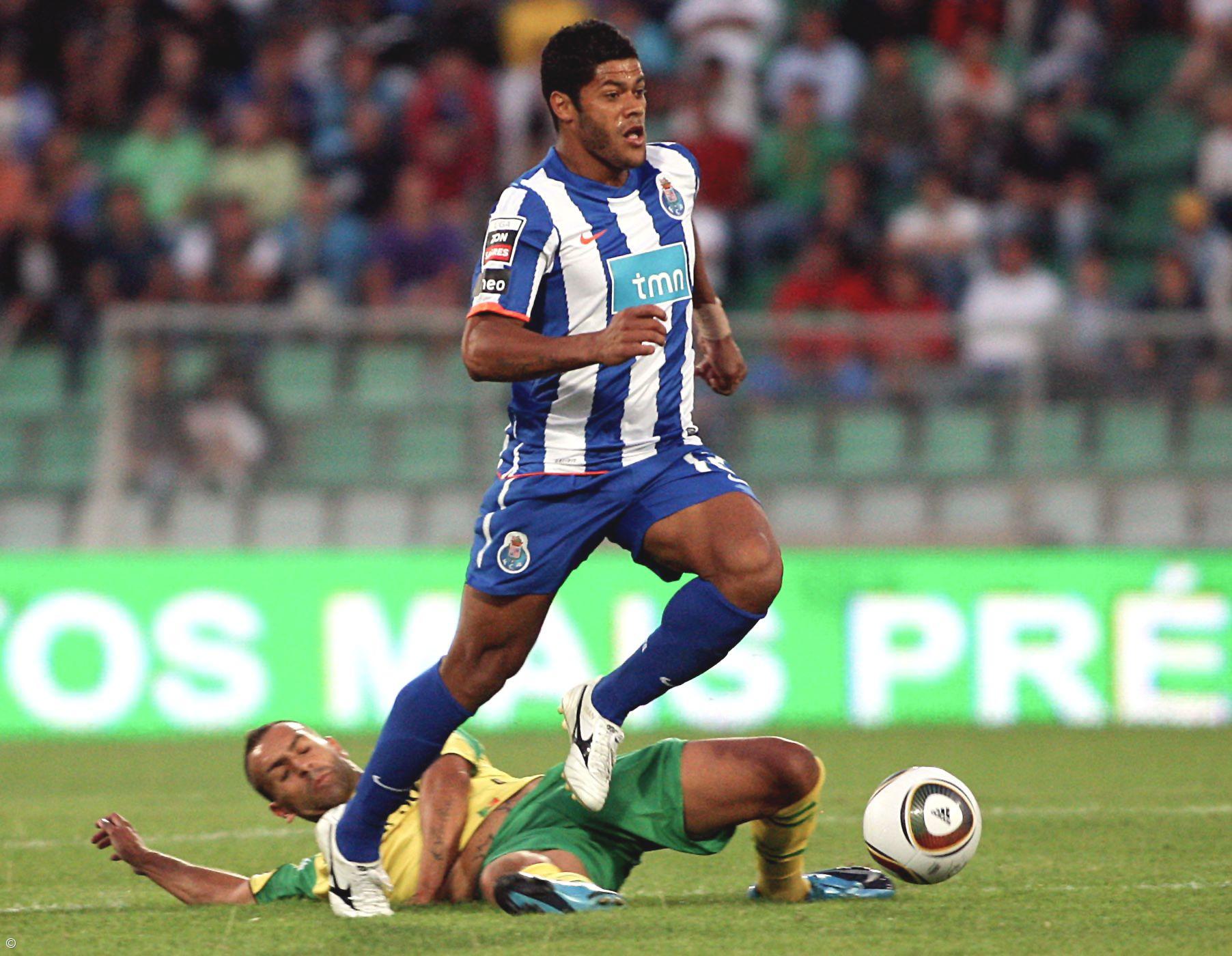 Supertaça Europeia - FC Porto tenta surpreender favorito FC Barcelona – Imagem 1