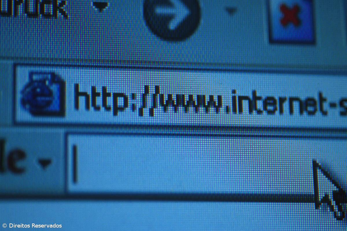 Portugueses entre os consumidores com mais horas de Internet – Imagem 1