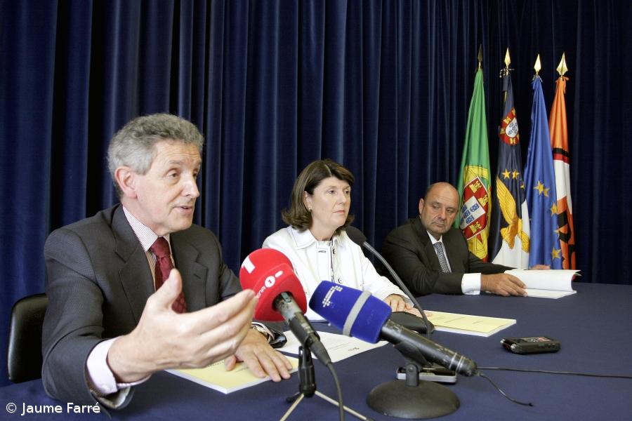 Mota Amaral de "alma e coração" com Berta Cabral, que promete15 mil empregos  – Imagem 1