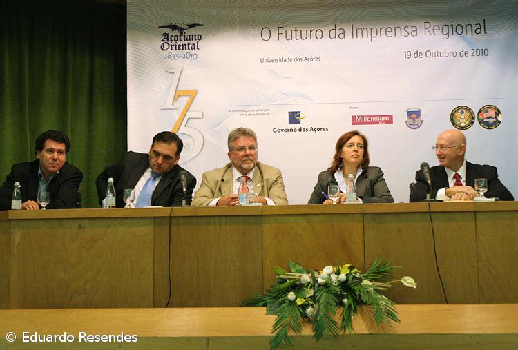 Jornal em papel não vai morrer mas tem de diversificar-se – Imagem 1