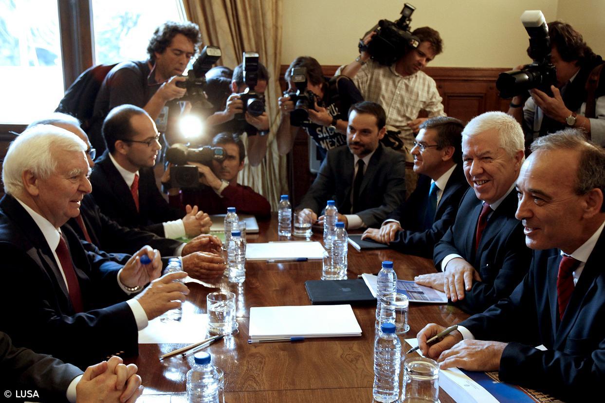 Teixeira dos Santos e Eduardo Catroga retomam contactos – Imagem 1