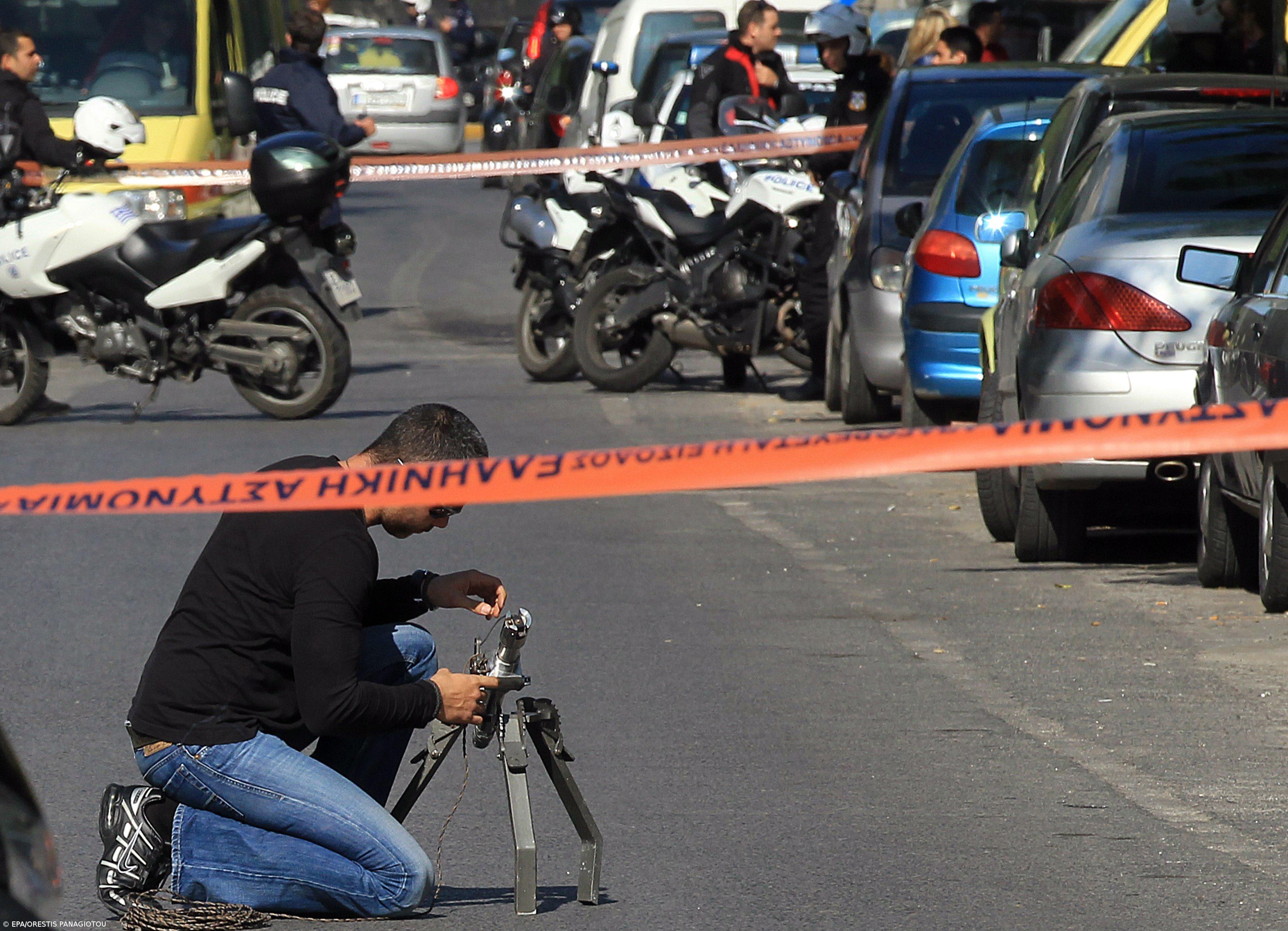 Explosão na embaixada da Suíça em Atenas – Imagem 1